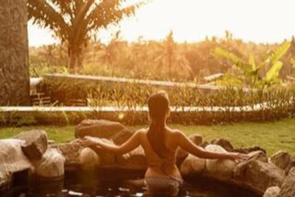 Yats Cocoon Villa Kaliurang Buitenkant foto